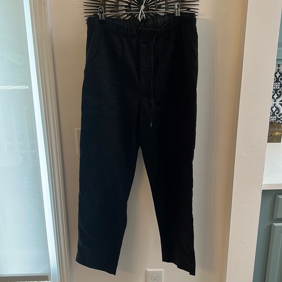 Gap cargo - Picture 1 of 7